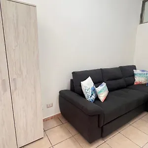 La Casa Di Nonna Santa , Milazzo Italia