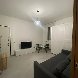 Appartamento Lovely Near, Milano